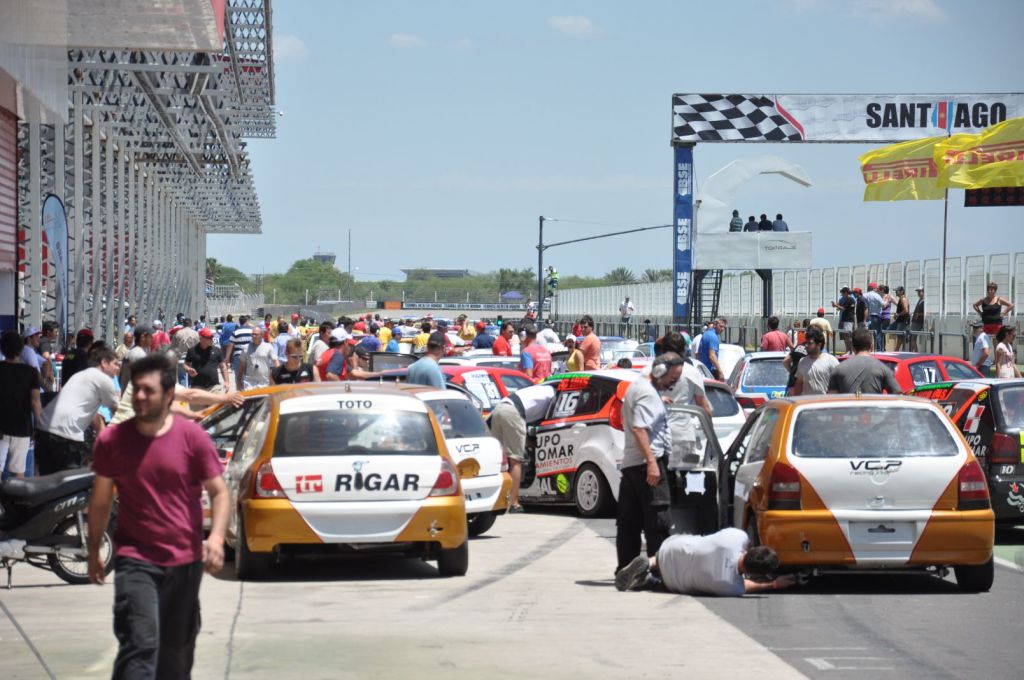 El Car Show y el Top Race NOAya giraron en Las Termas