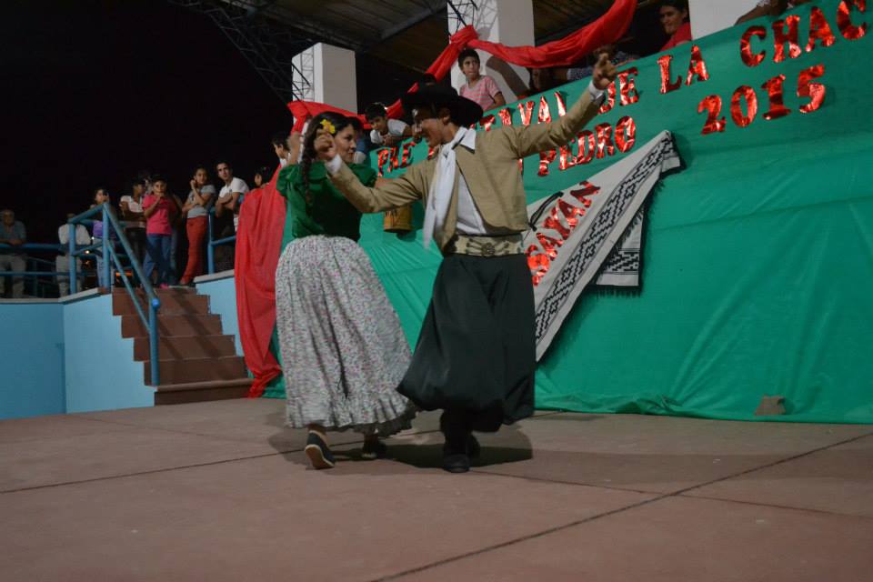 Una tarde entre chacareras y artesanos en la Casa de la Cultura del Bicentenario Una tarde entre chacareras y artesanos en la Casa de la Cultura del Bicentenario