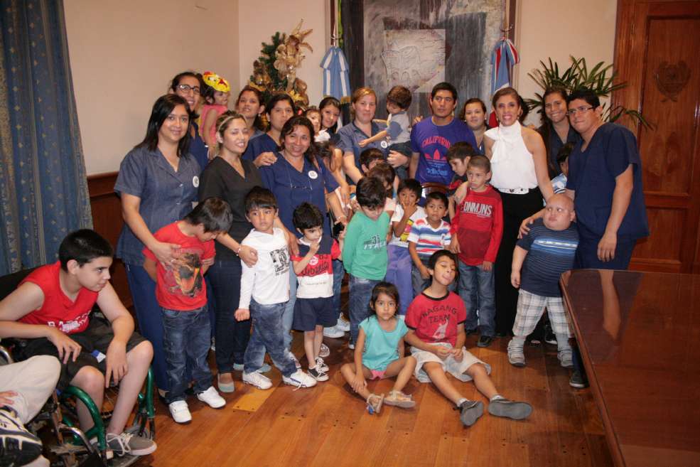 Niños de la Fundación Khalil visitaron Casa de Gobierno