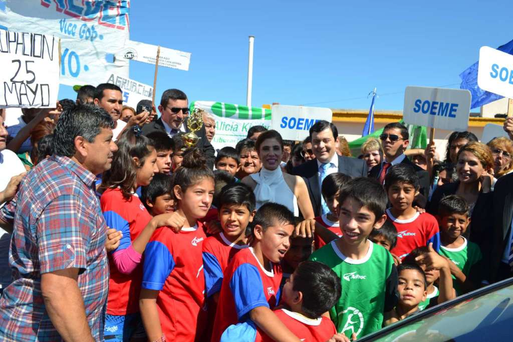 El gobierno entregó 100 viviendas sociales en la ciudad de La Banda