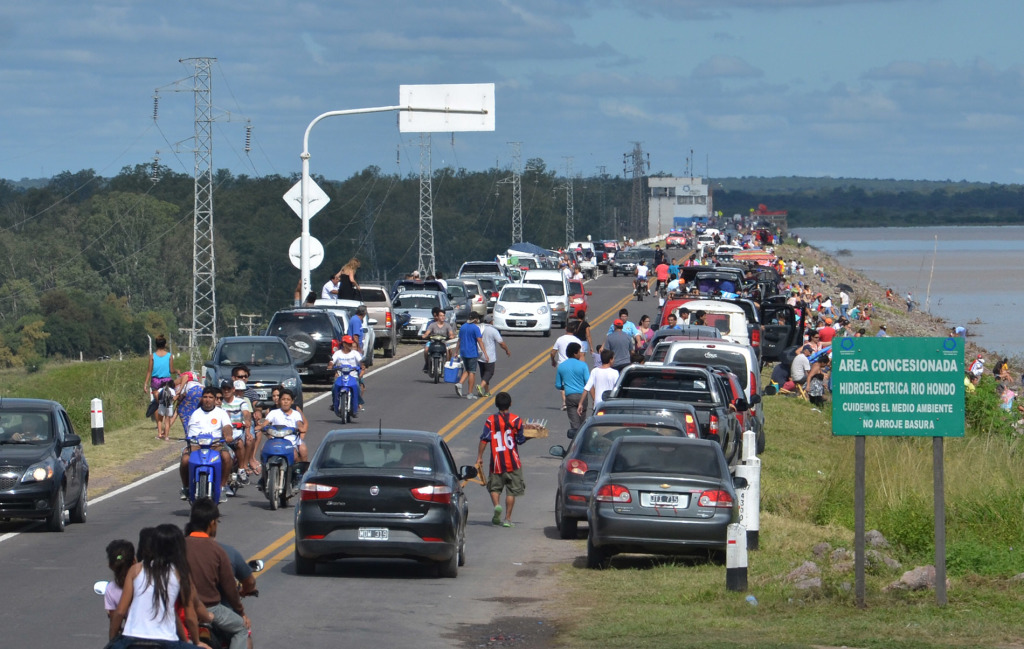 Las Termas recibió a miles de turistas que disfrutaron del Powerboat
