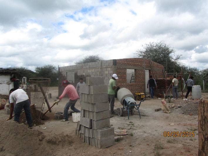 Construyen viviendas en zonas rurales del departamento Guasayán
