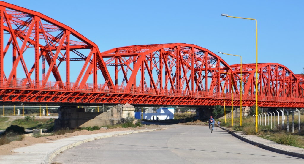 Recorrido en imágenes desde Alsina al puente Carretero, por la nueva costanera