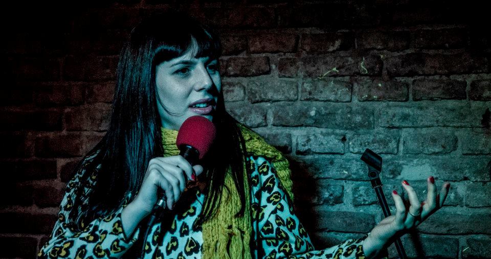 Una noche de stand up en Lacortese con Eliana La Casa