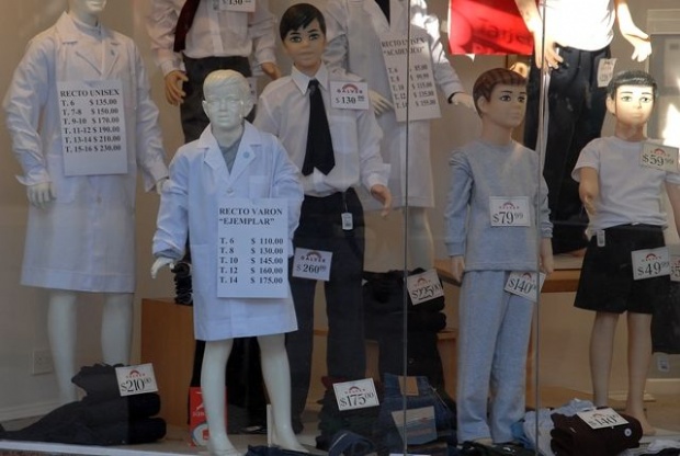 Controlarán en vidrieras de comercios bandeños que los artículos tengan precios