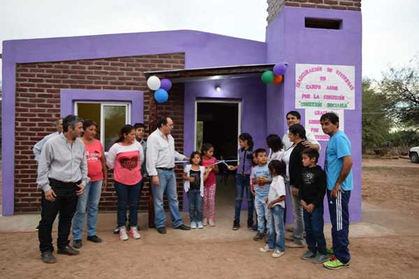 Entregan viviendas sociales en el departamento Loreto