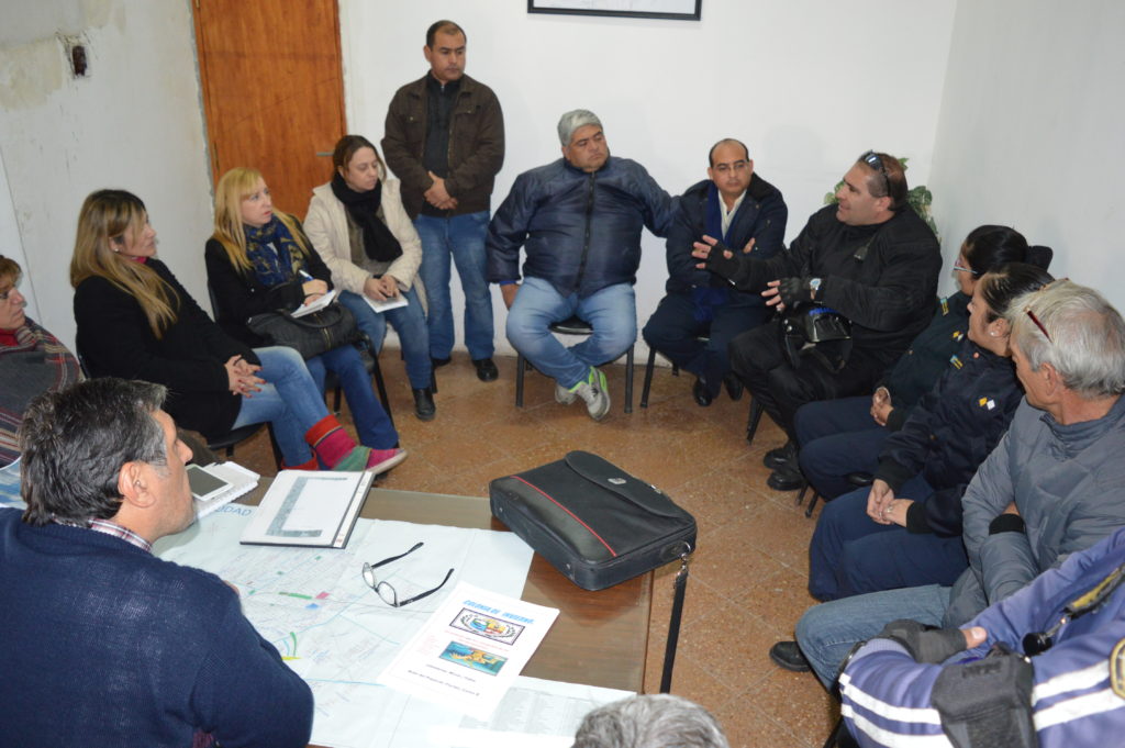 Municipio, Policía e instituciones coordinan acciones para controlar las presentaciones de camperas