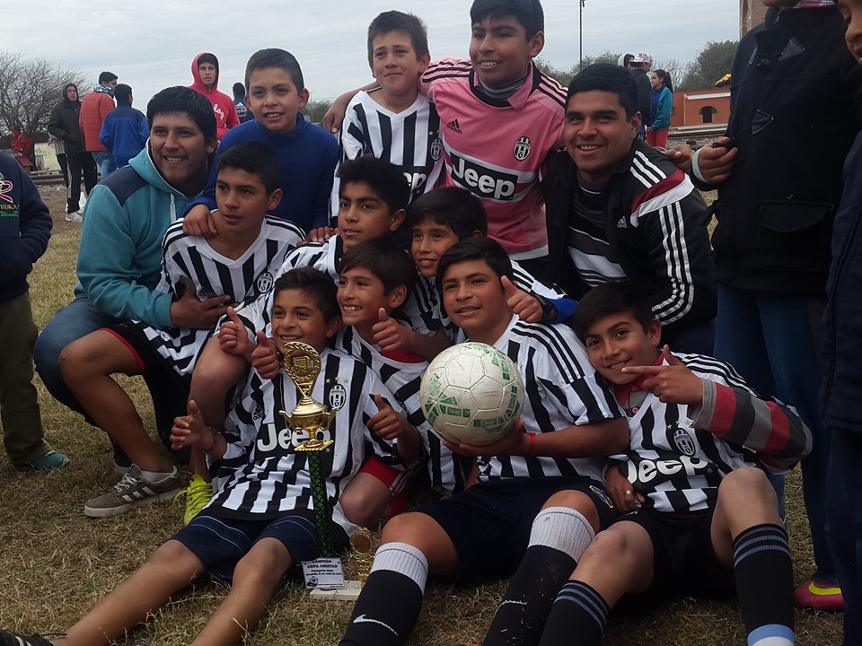 Más de 200 chicos compartieron una jornada deportiva en Gramilla Más de 200 chicos compartieron una jornada deportiva en Gramilla