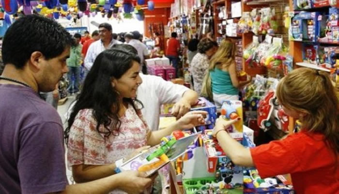 Mercantiles bandeños fijan condiciones para los feriados del viernes y sábado