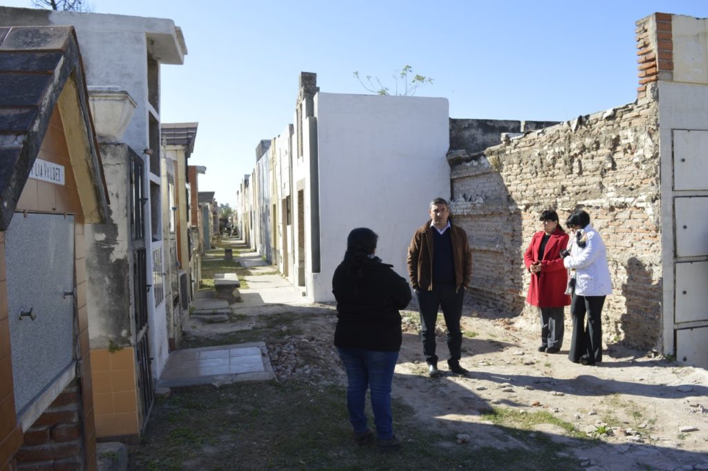Preocupación por el saqueo de tumbas en el cementerio La Misericordia