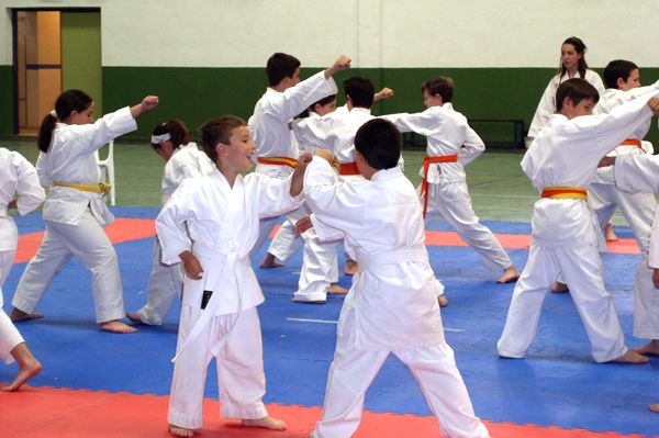 La comuna bandeña busca implementar prácticas deportivas saludables en niños