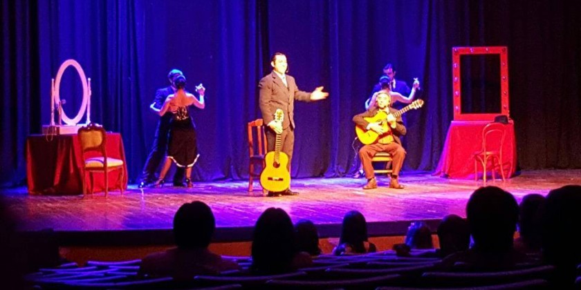 “La noche que Gardel cantó en Santiago” sube a escena en la sala teatral Adatise