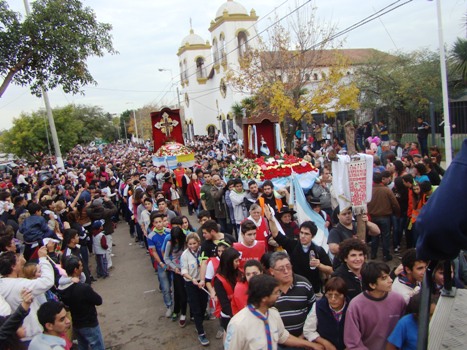 Conmovedoras muestras de fe en la “Fiesta Chica” del Señor de los Milagros de Mailín