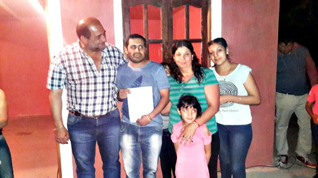 Entregan módulos habitacionales a familias de Ojo de Agua