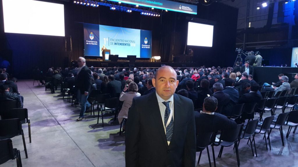 Mirolo participó del Primer Encuentro de Intendentes de todo el país