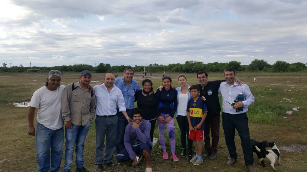 Mirolo junto a funcionarios nacionales visitó los avances del plan de urbanización en barrios bandeños