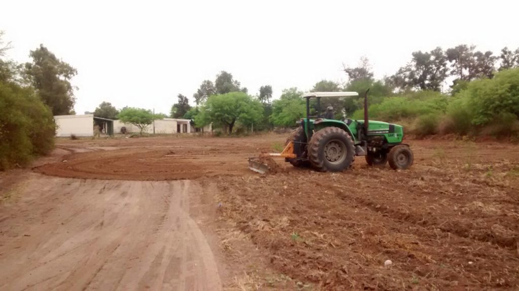 Construyen un predio deportivo para la escuela de El Barrial