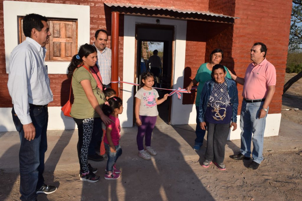 Entregan viviendas a familias de Juanillo y Chilca Juliana