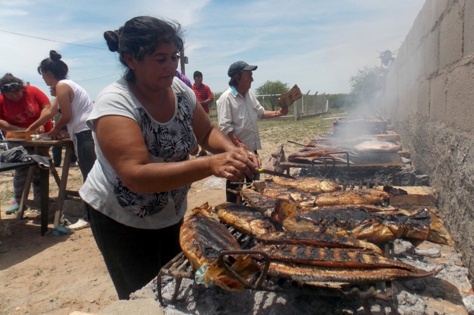 El atletismo y los sábalos a la parrilla revolucionaron el paraje La Bajadita