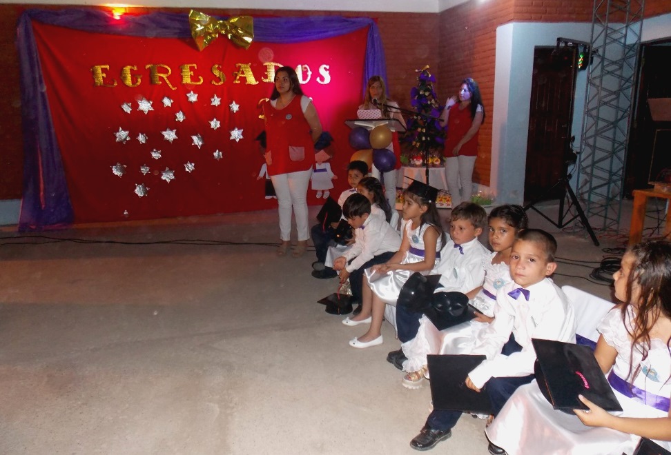 Emotivo acto de egreso de los chicos del Jardín de Infantes Municipal Gusanito Feliz