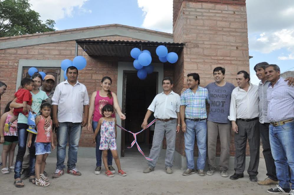 Inauguraron viviendas sociales en Pozo Hondo, Fisco de Fátima y El Arenal