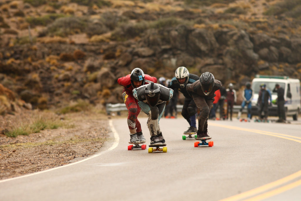 Exhibición de deportes extremos en las sierras de Guasayán