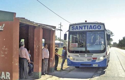 Alivio al bolsillo: Frenaron el aumento del 25% del boleto de Clodomira a Santiago