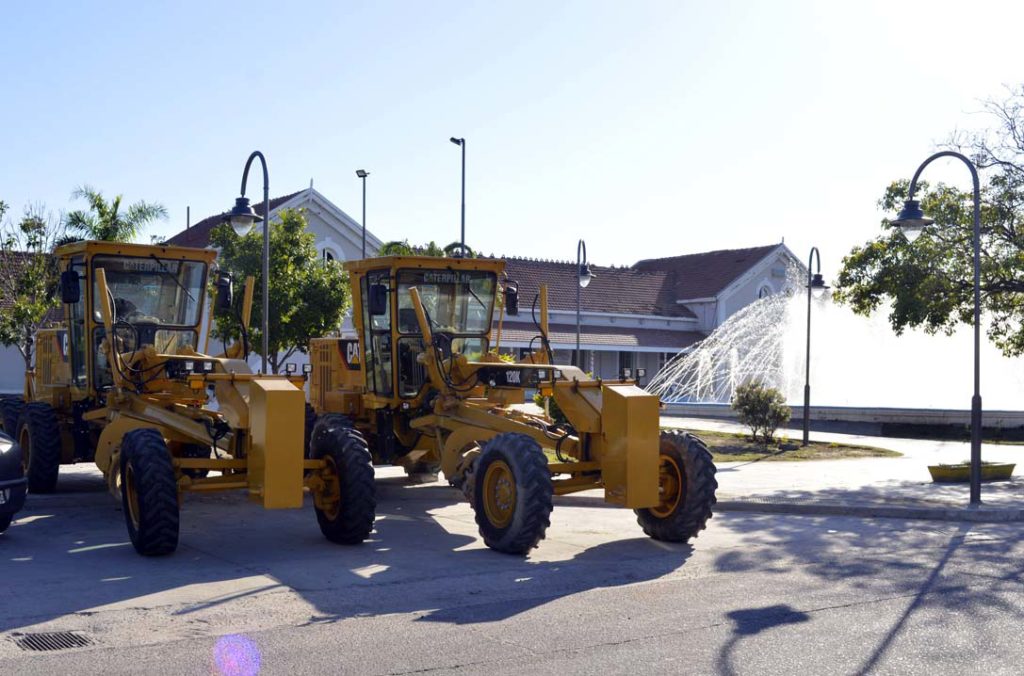 La comuna bandeña reforzó su parque automotor con dos motoniveladoras