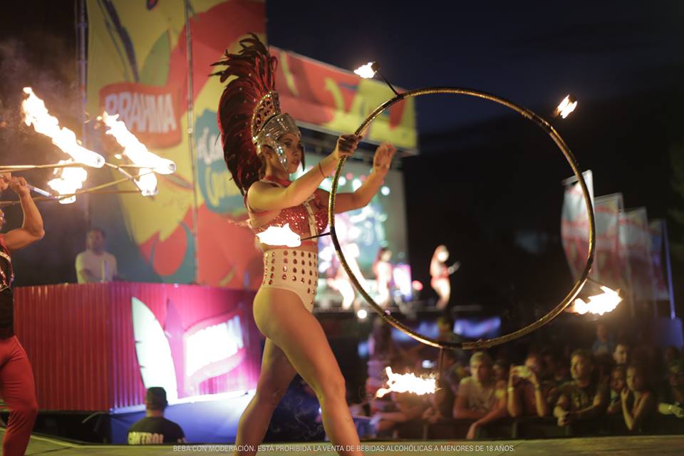 Los Bonnitos y Marí Marí animan una mega fiesta de carnaval en Old Lions Los Bonnitos y Marí Marí animan una mega fiesta de carnaval en Old Lions