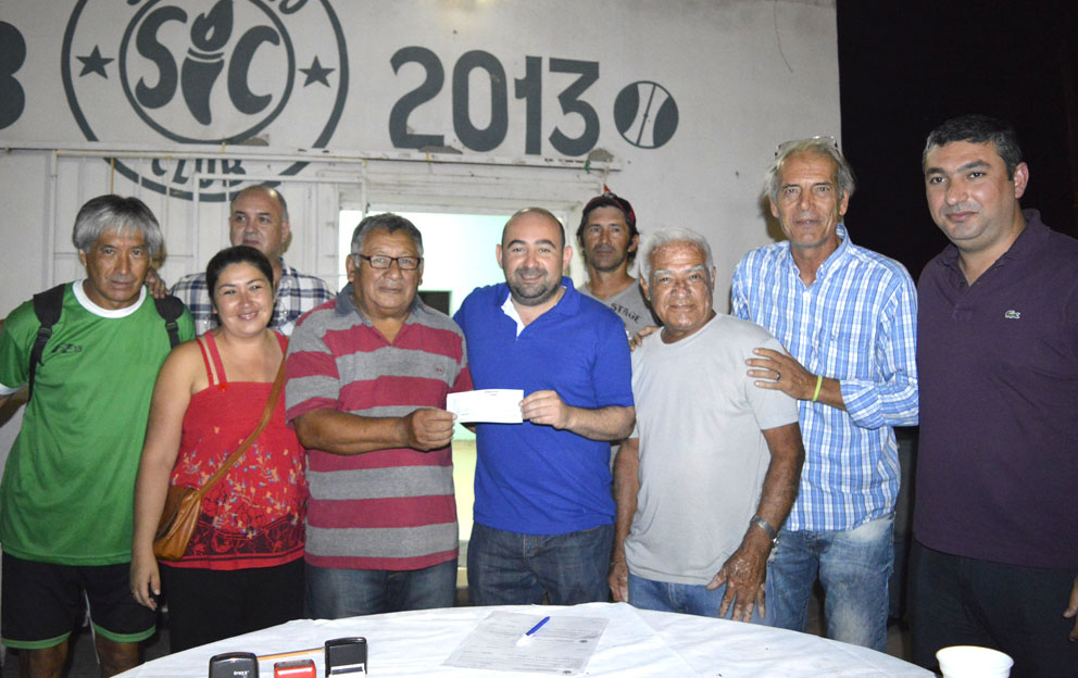 Mirolo inició la entrega de fondos a las instituciones bandeñas beneficiadas con el Programa Clubes Argentinos