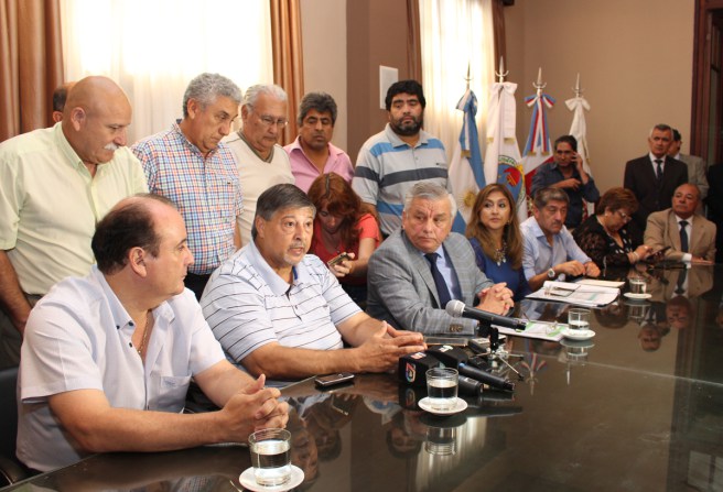 Infante anunció un aumento del 20 % en los sueldos de los empleados municipales