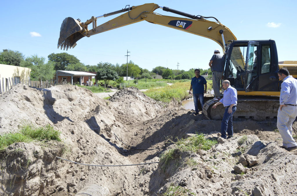 La municipalidad trabajó intensamente en las obras de desagües  en dos barrios bandeños