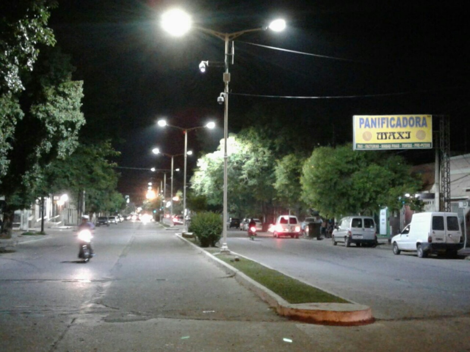 La reconversión lumínica llegó a Besares y Quintana durante el fin de semana