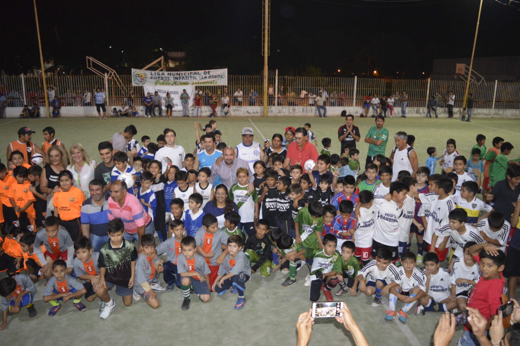 Con un marco de público, Mirolo dejó inaugurado el Torneo Apertura de Fútbol Infantil 2017 Con un marco de público, Mirolo dejó inaugurado el Torneo Apertura de Fútbol Infantil 2017