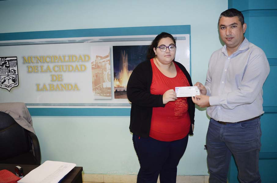 El municipio asistió a una joven estudiante con problemas en la visión El municipio asistió a una joven estudiante con problemas en la visión