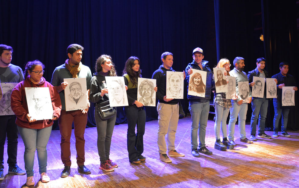 El municipio homenajeó a personalidades destacadas de La Banda en el Cine Renzi