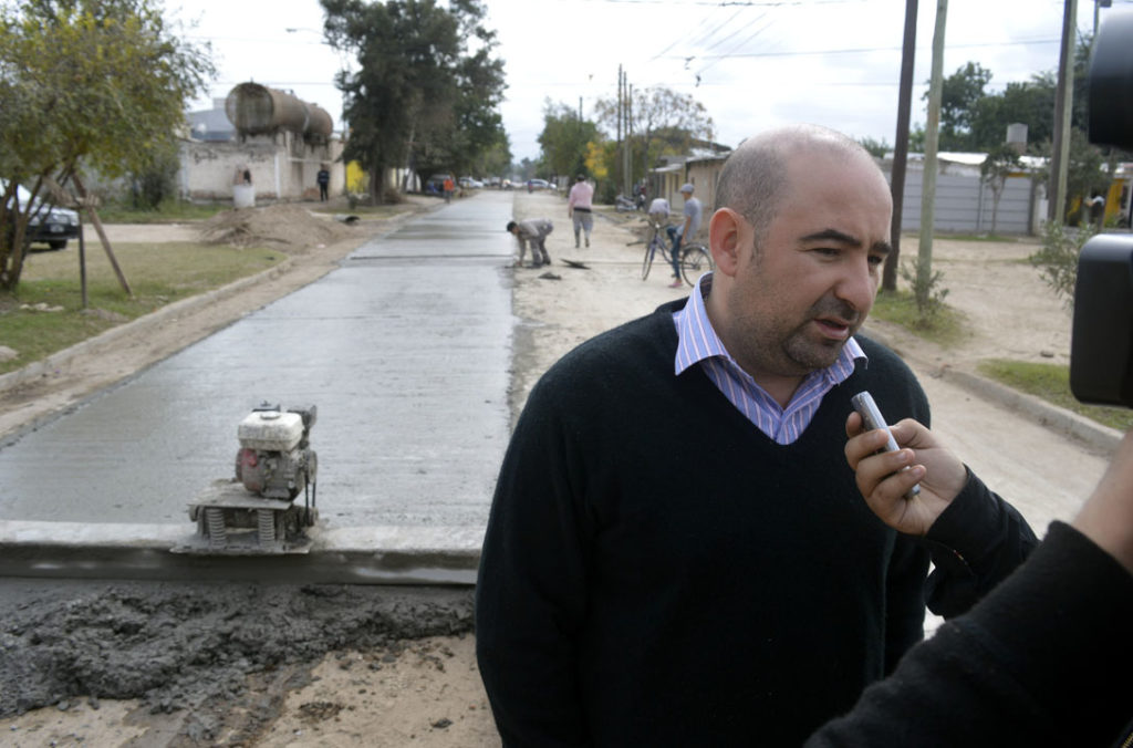 El plan municipal de obras de pavimentación llegó al barrio Matadero Viejo El plan municipal de obras de pavimentación llegó al barrio Matadero Viejo