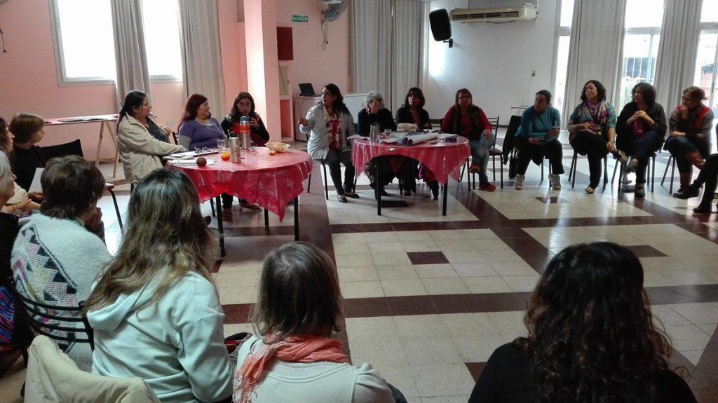 Mujeres de todo el país debaten en Santiago