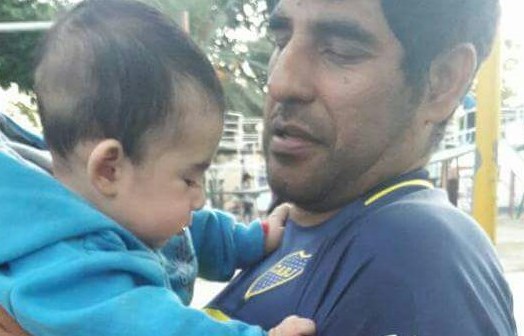 “Demi” lanzó una campaña por Facebook para hacer a su hijo hincha de Boca “Demi” lanzó una campaña por Facebook para hacer a su hijo hincha de Boca