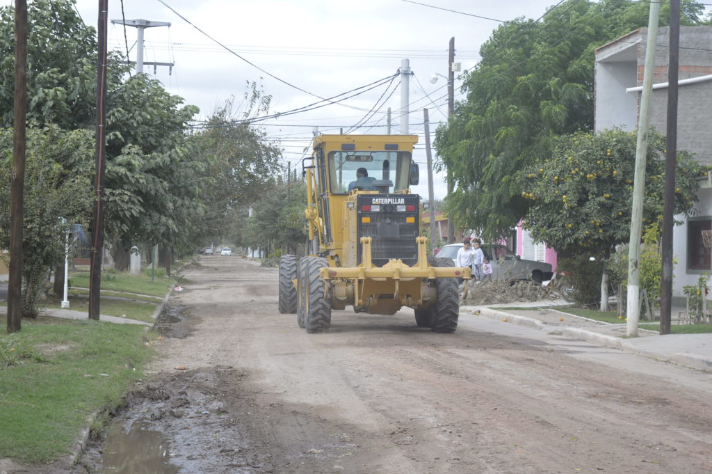 La Municipalidad avanza con el mejoramiento de calles en los barrios de la ciudad La Municipalidad avanza con el mejoramiento de calles en los barrios de la ciudad