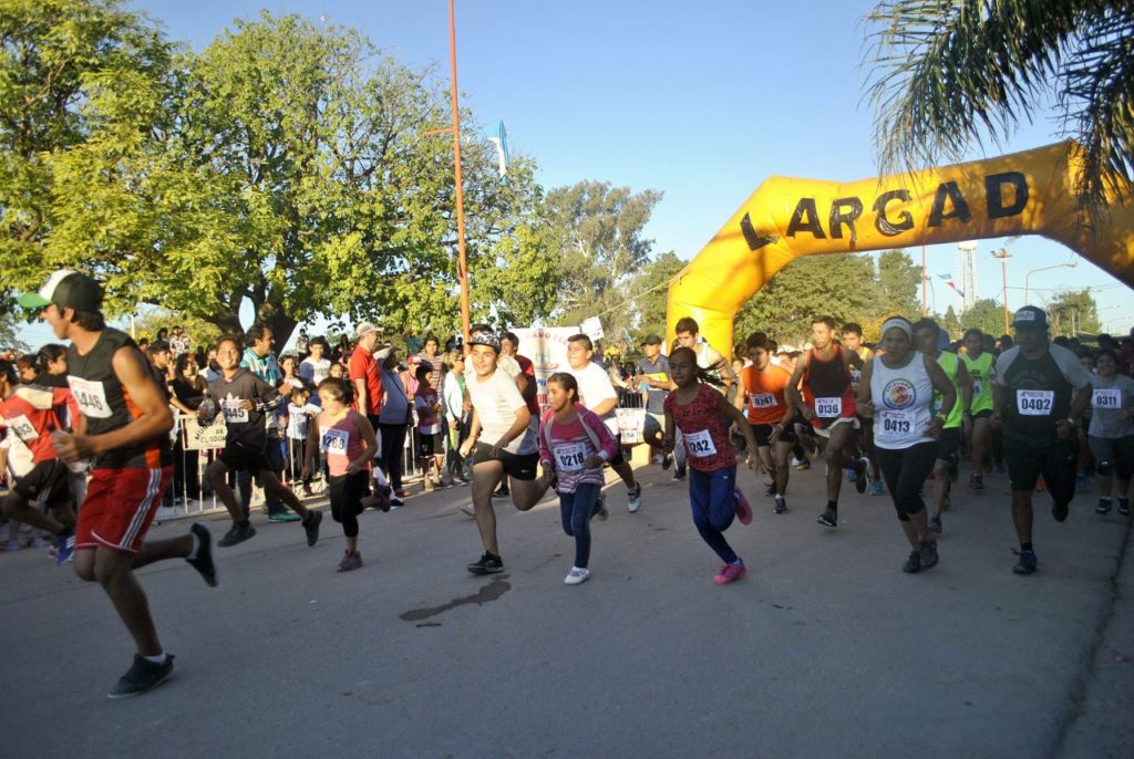 Clodomira cerró los festejos más de dos mil personas en la maratón familiar