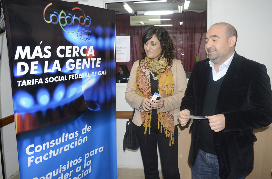 Mirolo encabezó la apertura de una mesa de consulta vecinal sobre el servicio de gas