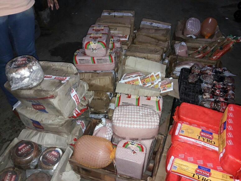 Decomisan comestibles en una despensa y fiambrería Decomisan comestibles en una despensa y fiambrería