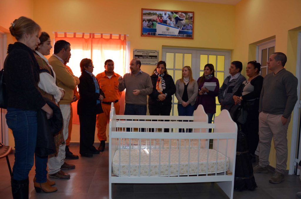 El Jardín “Bambi” recibió donaciones de la Mesa de Gestión del CIC del B° San Carlos