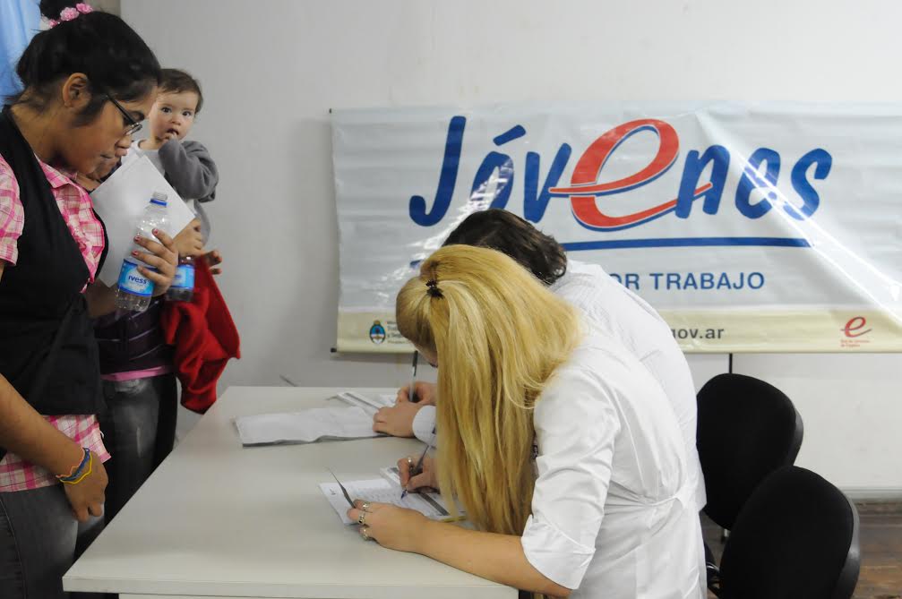 Convocan a beneficiarios de planes Joven, Seguro de Capacitación y Progresar Convocan a beneficiarios de planes Joven, Seguro de Capacitación y Progresar