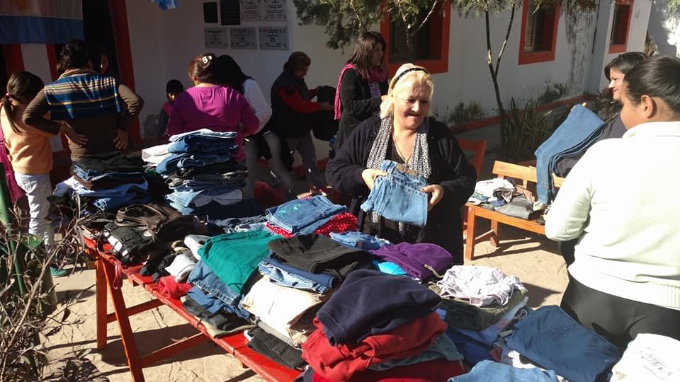 El “Roperito Solidario” de La Cañada fue un éxito El “Roperito Solidario” de La Cañada fue un éxito