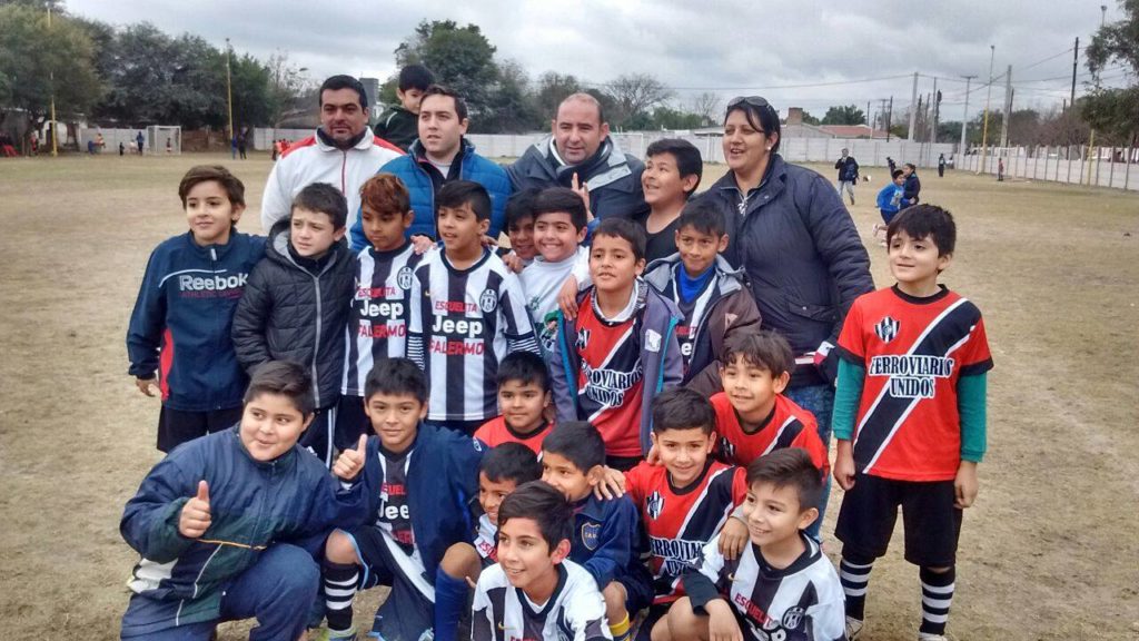 La escuelita de fútbol del barrio El Cruce celebró sus cuatro años