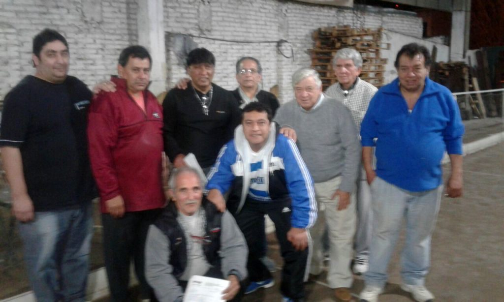El Club Bandeño de Bochas recibió indumentaria deportiva