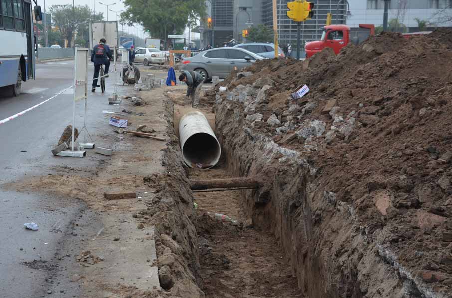 Avanzan las obras de desagüe en diversos sectores de la ciudad Avanzan las obras de desagüe en diversos sectores de la ciudad