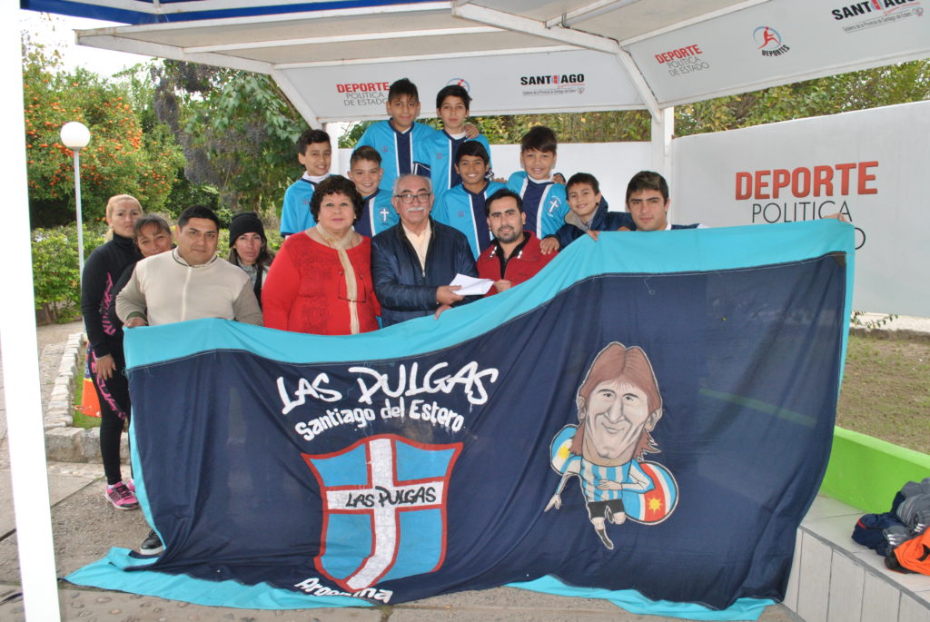 Escuelita de fútbol recibió una importante ayuda para viajar a Salta